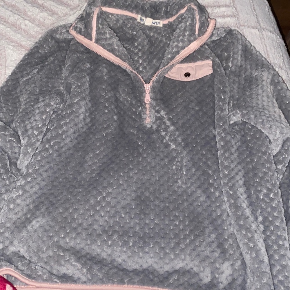 girls large fuzzy sweatshirt